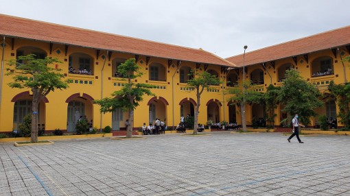 Trường THPT Châu Văn Liêm đạt chuẩn quốc gia mức độ 1