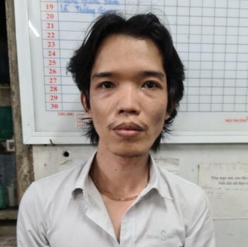 An Giang: Tạm giữ thanh niên cầm dao tấn công tổ công tác phòng chống dịch COVID-19