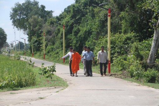 Xây dựng và phát triển đội ngũ cán bộ người dân tộc thiểu số ở Tây Nam bộ