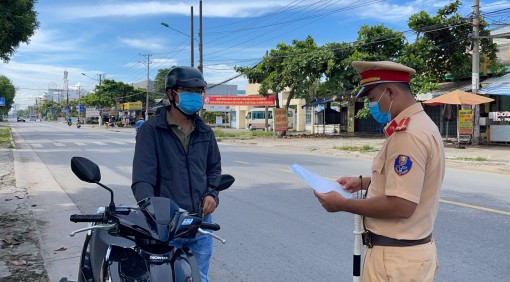 Vẫn còn nhiều trường hợp ra đường khi không thật sự cần thiết