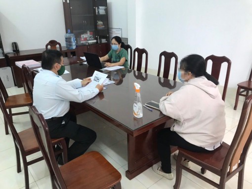 Nhắc nhở chủ tài khoản Facebook đăng tin “Giun đất trị COVID-19”