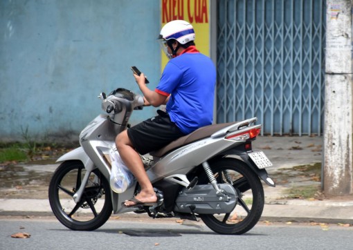 Nhiều người cố tình vi phạm quy định về an toàn giao thông