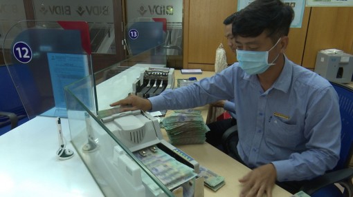 Gia hạn thêm 6 tháng cơ cấu lại nợ cho khách hàng bị ảnh hưởng bởi dịch COVID-19