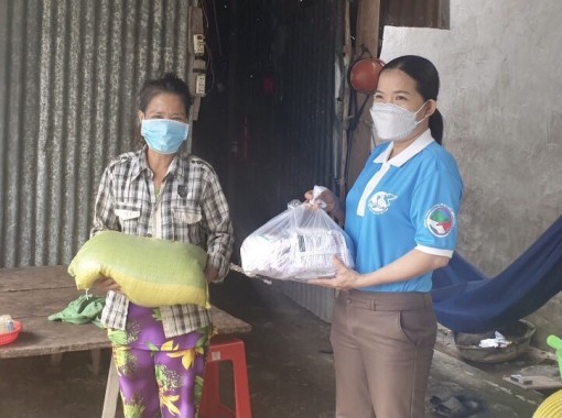 Góp sức đẩy lùi dịch bệnh