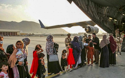 Quốc gia nhỏ - vị thế lớn