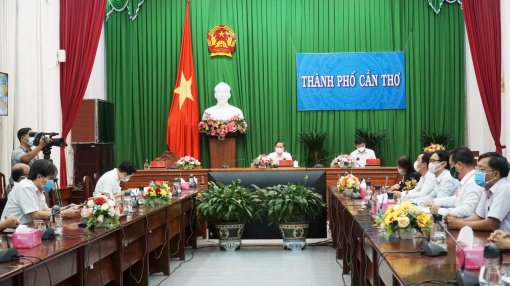 Thủ tướng Phạm Minh Chính phát động Chương trình "Sóng và máy tính cho em"