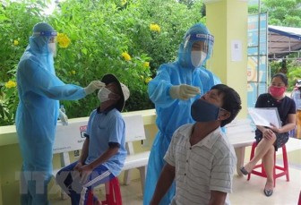 Thêm 9.373 ca mắc mới COVID-19 và 14.903 người khỏi bệnh vào ngày 18/9