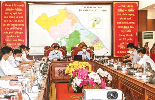 Tập trung cho “vùng đỏ”, nhưng không được lơ là “vùng xanh”, vẫn định kỳ lấy mẫu xét nghiệm PCR