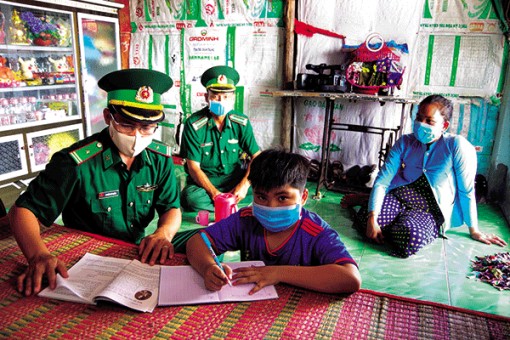 Cùng em thắp sáng ước mơ