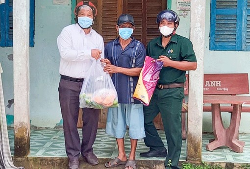 Trưởng Khối vận tận tụy vì dân