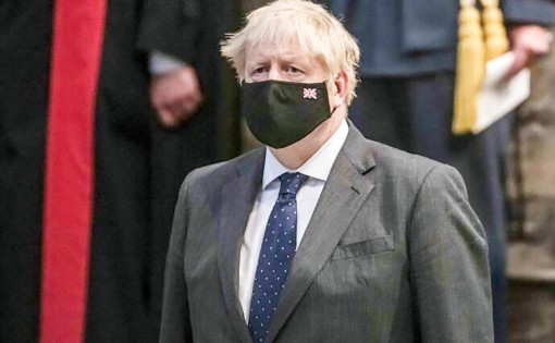 Anh tìm cách xoa dịu căng thẳng với Pháp