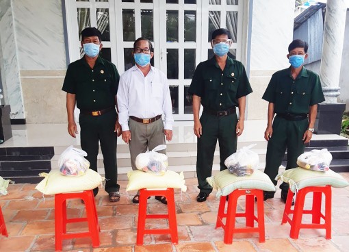 Cựu chiến binh thi đua gương mẫu