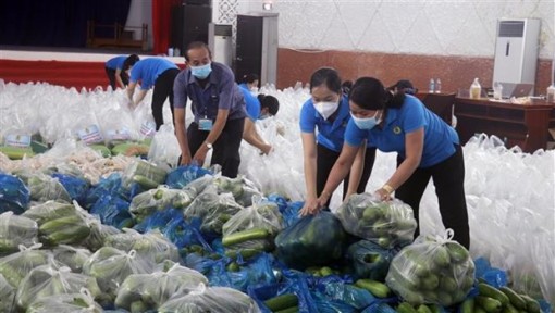 Kiên Giang hỗ trợ các địa phương phía Nam chống dịch COVID-19