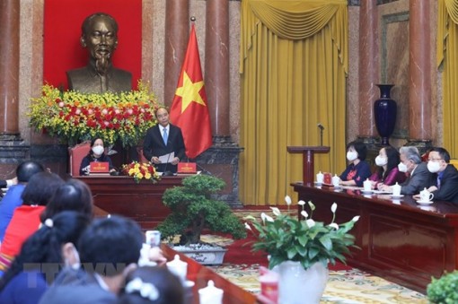 Chủ tịch nước Nguyễn Xuân Phúc: Người cao tuổi là trụ cột của gia đình và xã hội