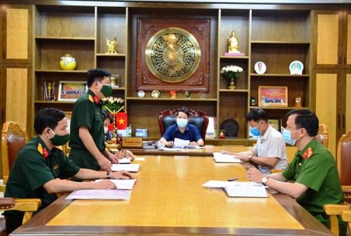 Bài 1: "Chiếc gương" chiếu khuyết tật