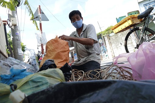 Niềm vui ở xóm ve chai