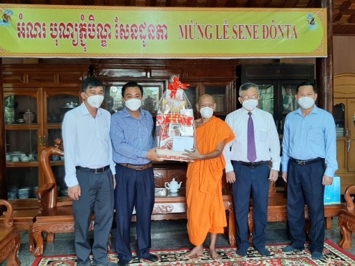 Chúc mừng đồng bào dân tộc Khmer nhân dịp lễ Sene Đôn ta