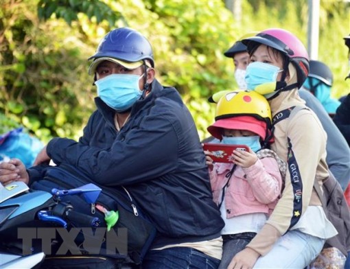 Gần 20.000 người về quê tự phát, Cà Mau ra quy định cách ly tại nhà