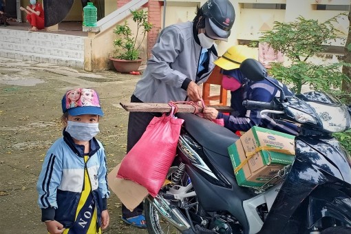 Lạc đường xuống tận Cà Mau, một gia đình được hỗ trợ về lại Bạc Liêu
