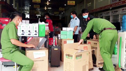 An Giang: Phát hiện công ty kinh doanh nhiều hàng hóa nước ngoài không hóa đơn chứng từ