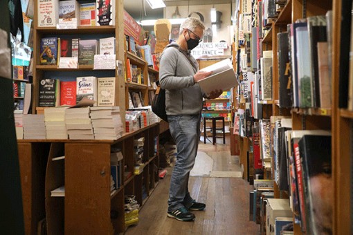 Ngành sách thích ứng với đại dịch COVID-19