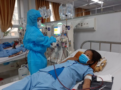 Bệnh nhân suy thận không kham nổi phí xét nghiệm COVID-19