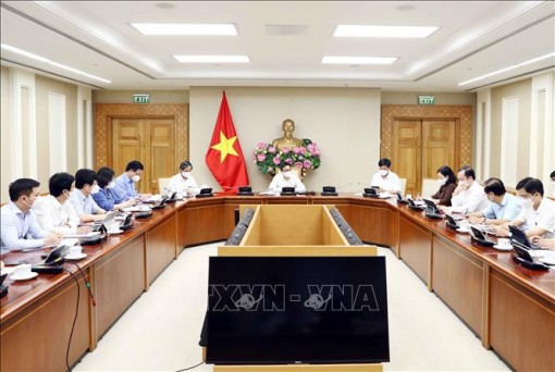 Việt Nam chuẩn bị tiêm vaccine cho trẻ từ 12-17 tuổi