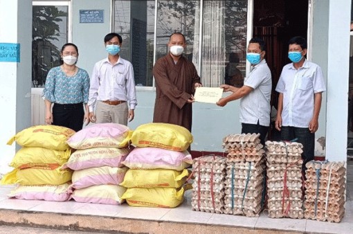 Nỗ lực vận động hỗ trợ người nghèo, hoàn cảnh khó khăn