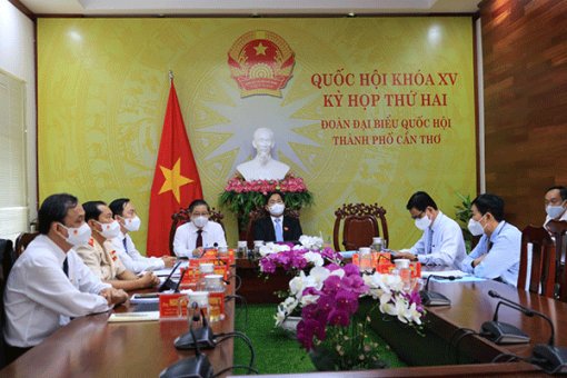 Xem xét, quyết định nhiều vấn đề quan trọng của đất nước