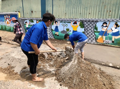 Nhiều hoạt động đảm bảo an toàn giao thông