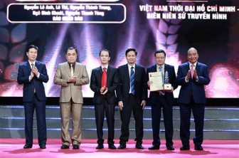 Chủ tịch nước Nguyễn Xuân Phúc dự lễ trao Giải Báo chí Quốc gia lần thứ XV