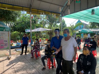 Chuyển hướng “thích ứng”
