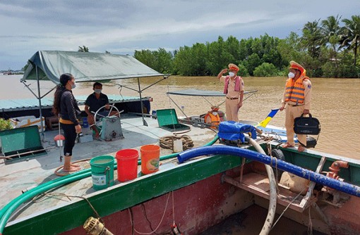 Kiên quyết xử lý nghiêm các hành vi vi phạm trật tự an toàn giao thông đường thủy nội địa