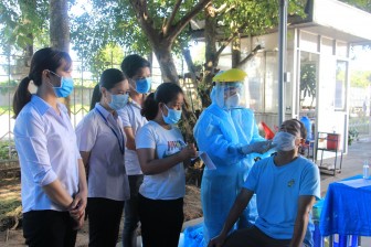 Ban hành kế hoạch tạm thời thích ứng an toàn, linh hoạt kiểm soát hiệu quả dịch COVID-19