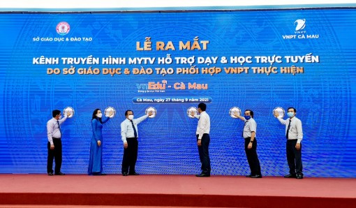 Cà Mau khắc phục khó khăn trong dạy và học trực tuyến