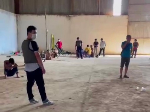 Triệt phá tụ điểm đánh bạc tại kho lúa ở huyện Thới Lai