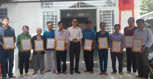 Chăm lo đời sống của nhân dân