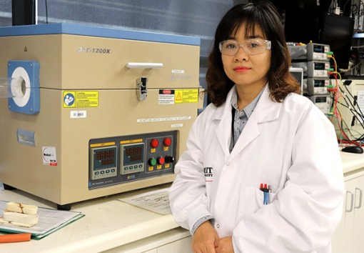 Úc vinh danh nữ tiến sĩ người Việt chế tạo vật liệu chống cháy