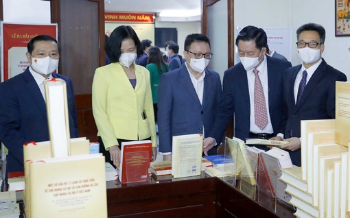 Truyền cảm hứng, niềm tin vào chủ nghĩa xã hội