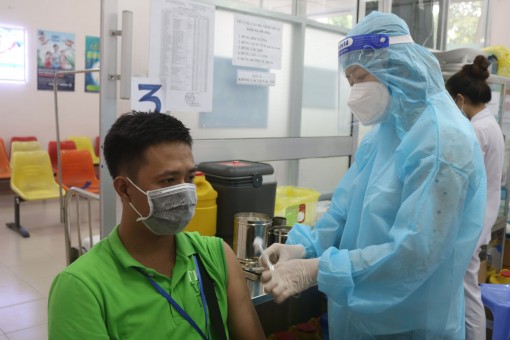 Điều chuyển 300.000 liều vaccine Vero Cell từ Bạc Liêu sang Cần Thơ