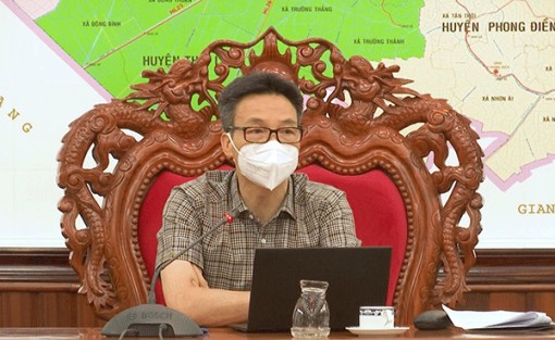 Phó Thủ tướng Vũ Ðức Ðam làm việc tại Cần Thơ về công tác phòng, chống dịch COVID-19