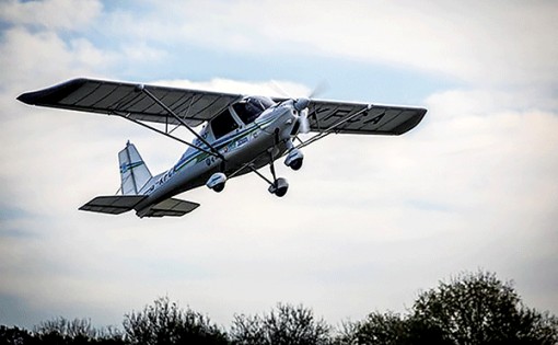 Chuyến bay đầu tiên trên thế giới chỉ sử dụng nhiên liệu tổng hợp