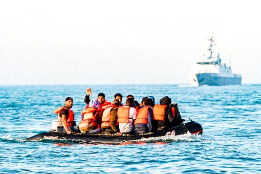 Số người vượt biển đến Anh tăng mạnh
