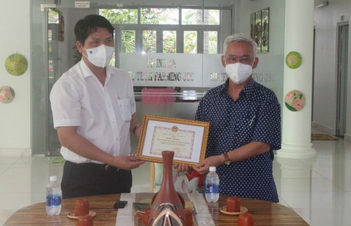 Khen thưởng đột xuất Công ty CP nông nghiệp công nghệ cao Trung An