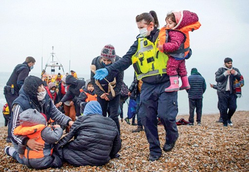 Anh, Pháp khẩu chiến vì thảm kịch trên Eo biển Manche