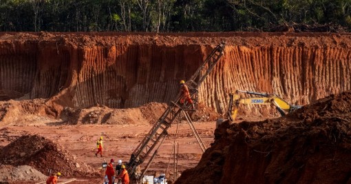 Tranh giành khai thác coban