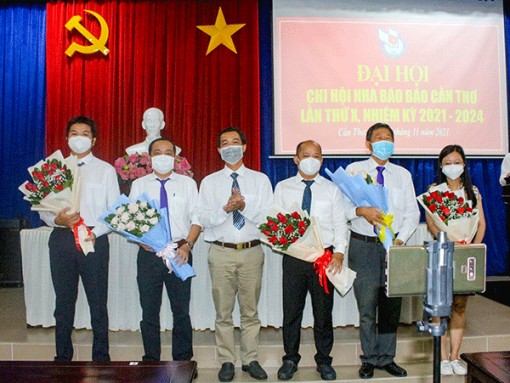 Ðại hội Chi hội Nhà báo Báo Cần Thơ lần thứ X