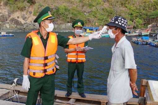 Nghĩa tình quân dân trên đảo Hòn Chuối