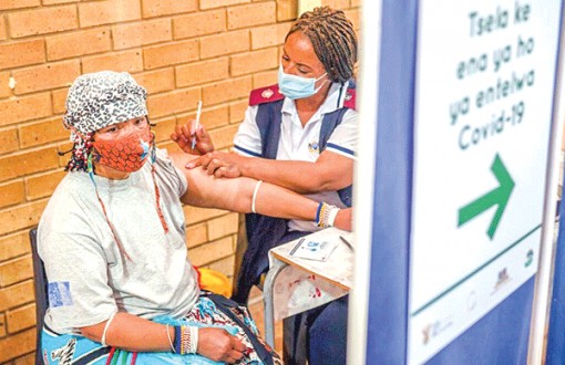 Cảnh giác nhưng không hoảng sợ trước biến thể Omicron