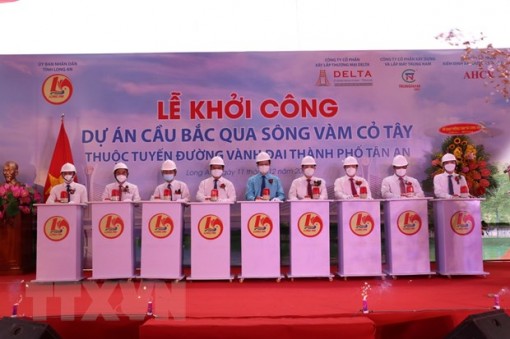 Long An: Khởi công xây dựng cầu bắc qua sông Vàm Cỏ Tây